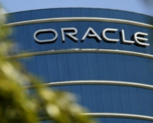 Oracle-to-Buy-Web-Service-Provider-Dyn.png