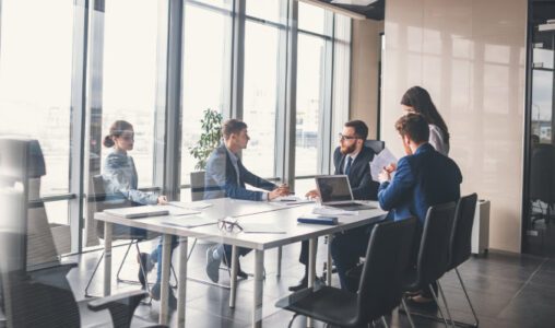 What Leaders Need to Know About Planning a Career Pivot in the AI Era